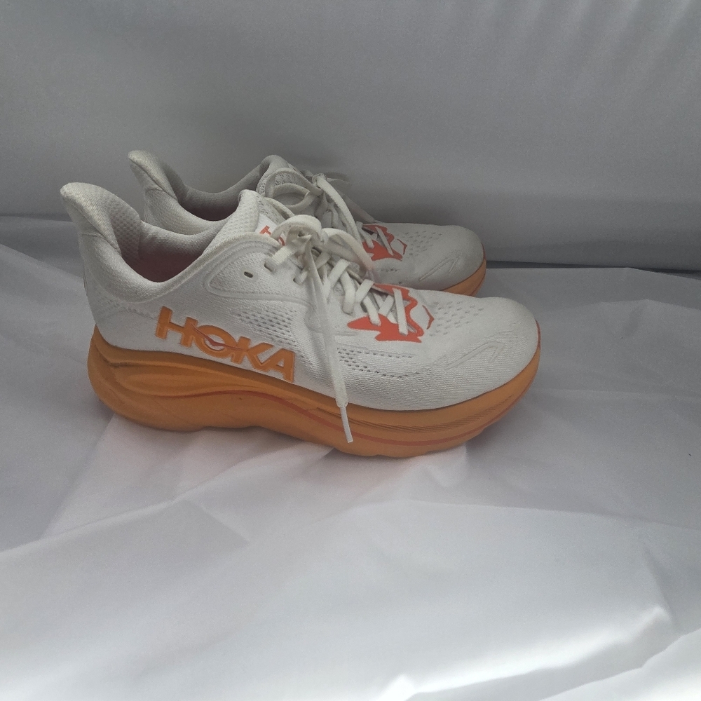 Hoka One One Clifton 10 1162030-FGZ Men 8.5 D Running Shoes Orange Cloud Sneaker